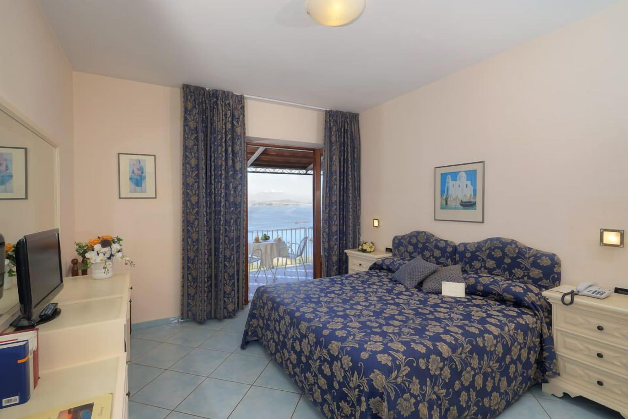 Le Querce Resort Sea Thermae & Spa Иския Екстериор снимка