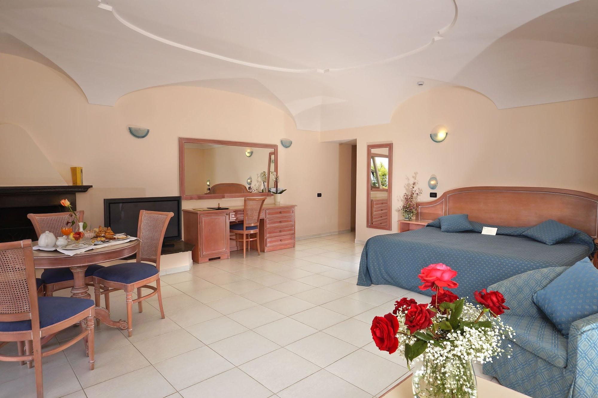 Le Querce Resort Sea Thermae & Spa Иския Екстериор снимка
