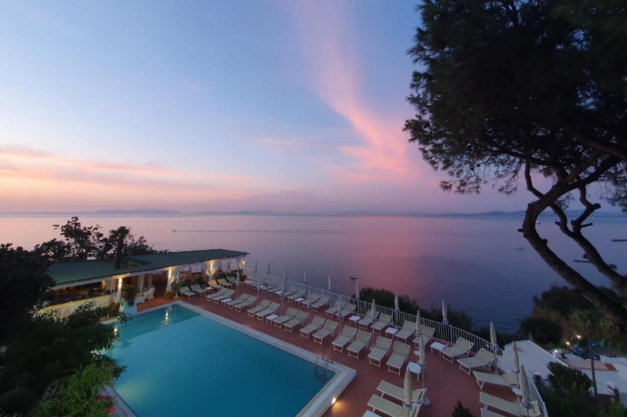 Le Querce Resort Sea Thermae & Spa Иския Екстериор снимка